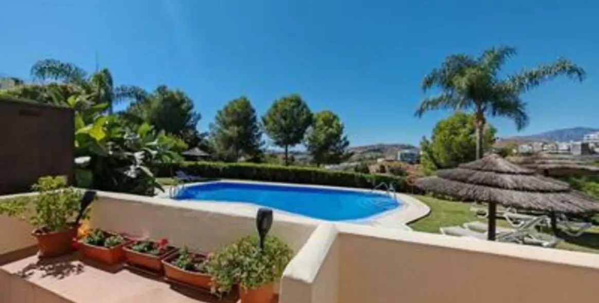 Venta de apartamento en planta baja en Benahavís 7