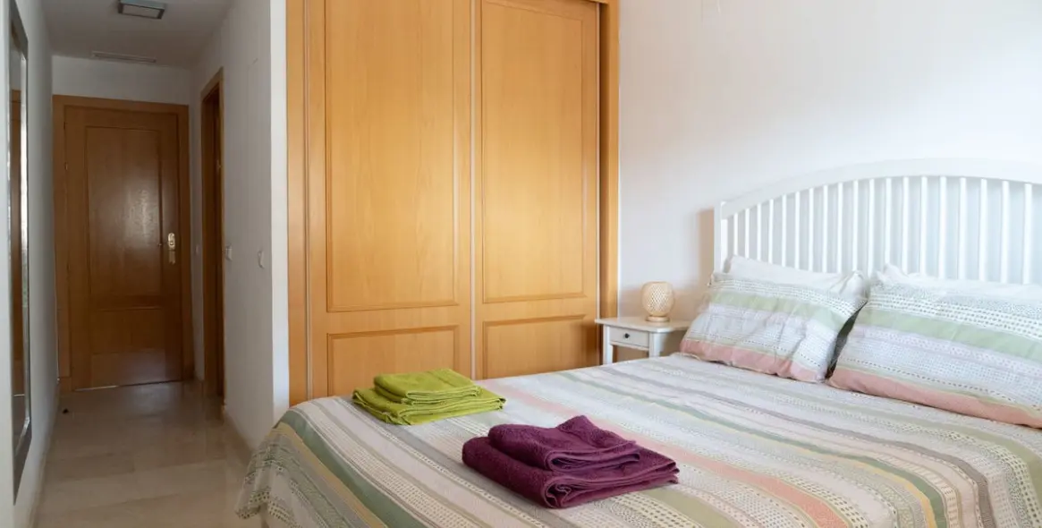 Sale of middle floor apartment in Fuengirola 4