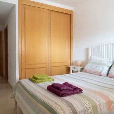 Sale of middle floor apartment in Fuengirola