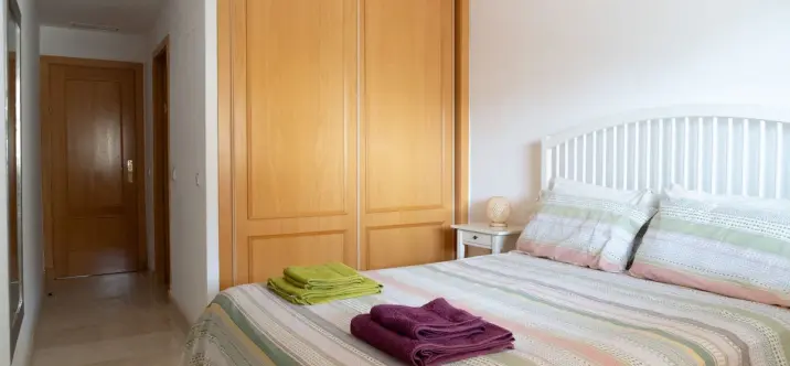 Sale of middle floor apartment in Fuengirola 3