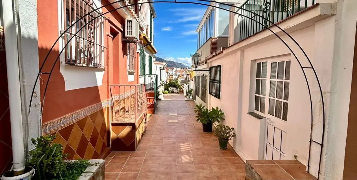 Продажа таунхауса в Las Lagunas 1