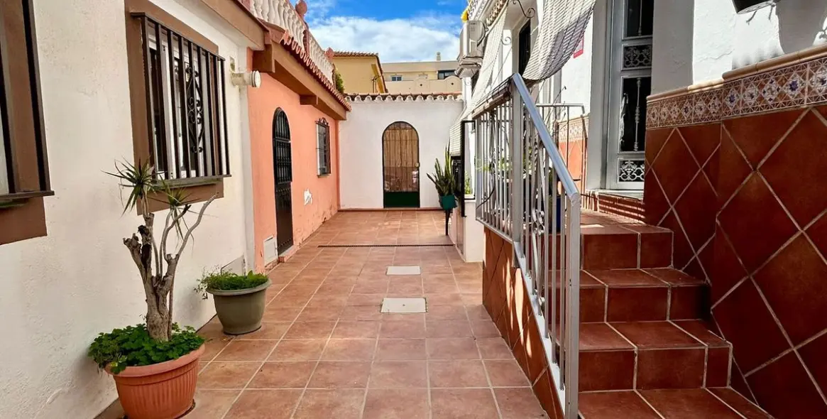 Продажа таунхауса в Las Lagunas 2