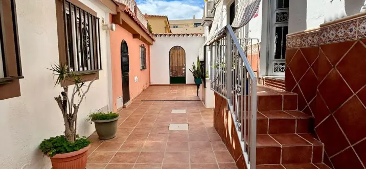 Продажа таунхауса в Las Lagunas 1