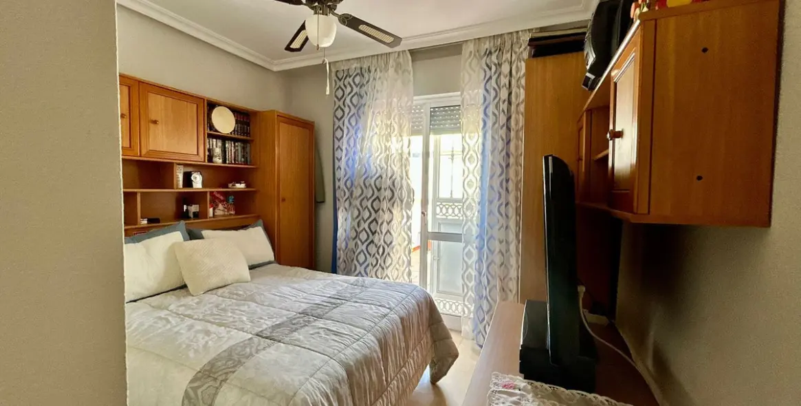 Продажа таунхауса в Las Lagunas 12