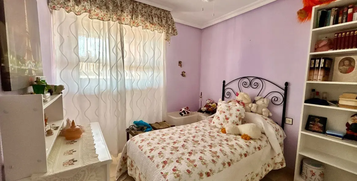 Продажа таунхауса в Las Lagunas 13