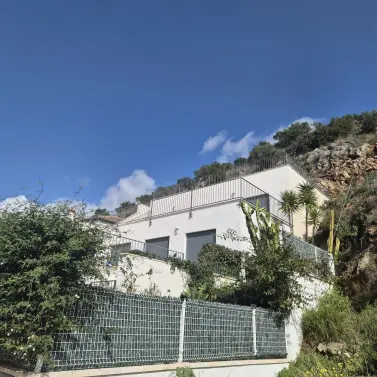 Продажа  отдельно стоящей виллы в Coín