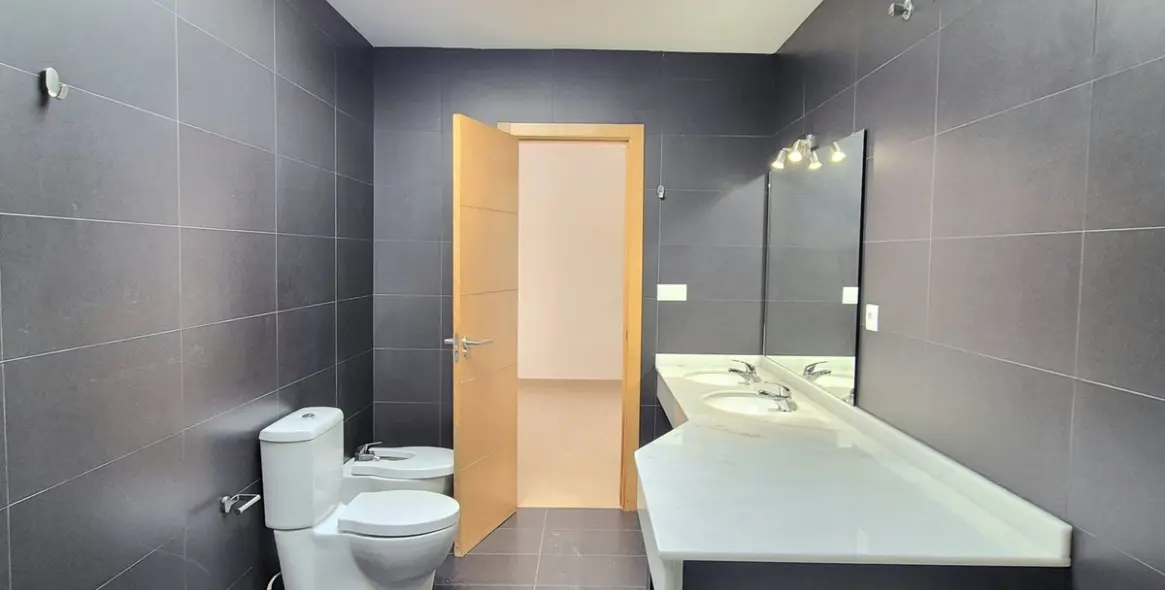 Продажа  отдельно стоящей виллы в Coín 24