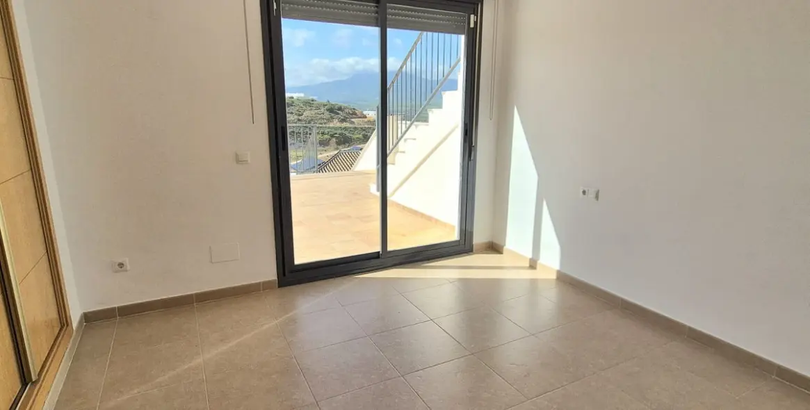 Продажа  отдельно стоящей виллы в Coín 26