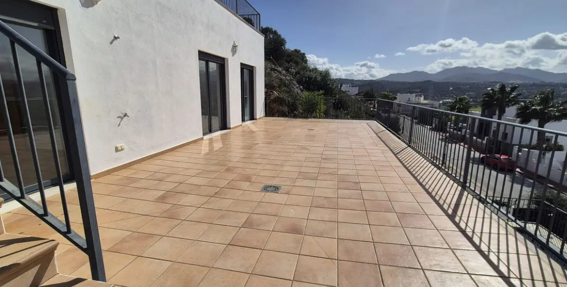 Продажа  отдельно стоящей виллы в Coín 37