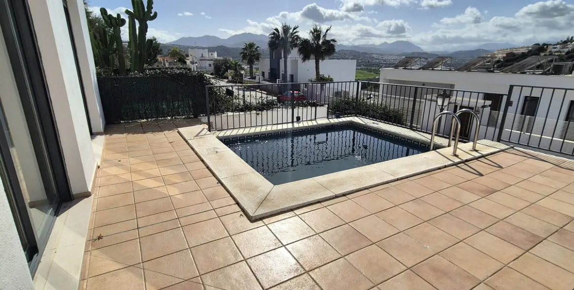 Продажа  отдельно стоящей виллы в Coín 41