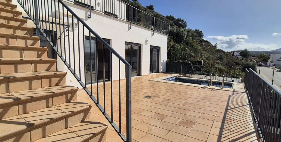 Продажа  отдельно стоящей виллы в Coín 43