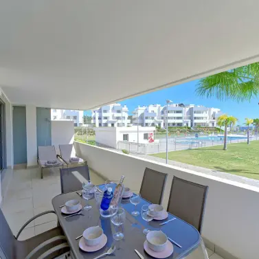 Продажа апартаментов на первом этаже в Estepona