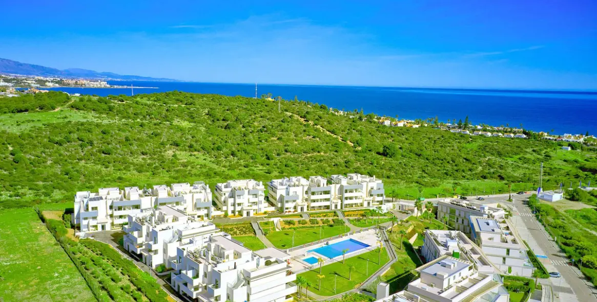 Venta de apartamento en planta baja en Estepona 10