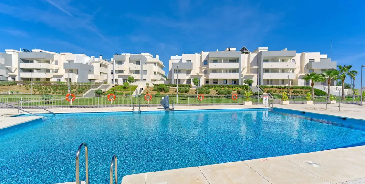 Venta de apartamento en planta baja en Estepona 17