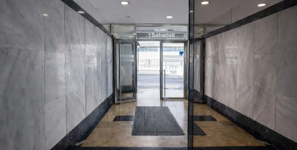 Sale of commercial premises in Marbella 13