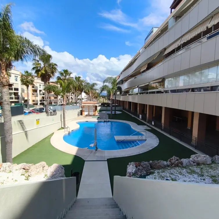 Sale of middle floor apartment in Torremolinos