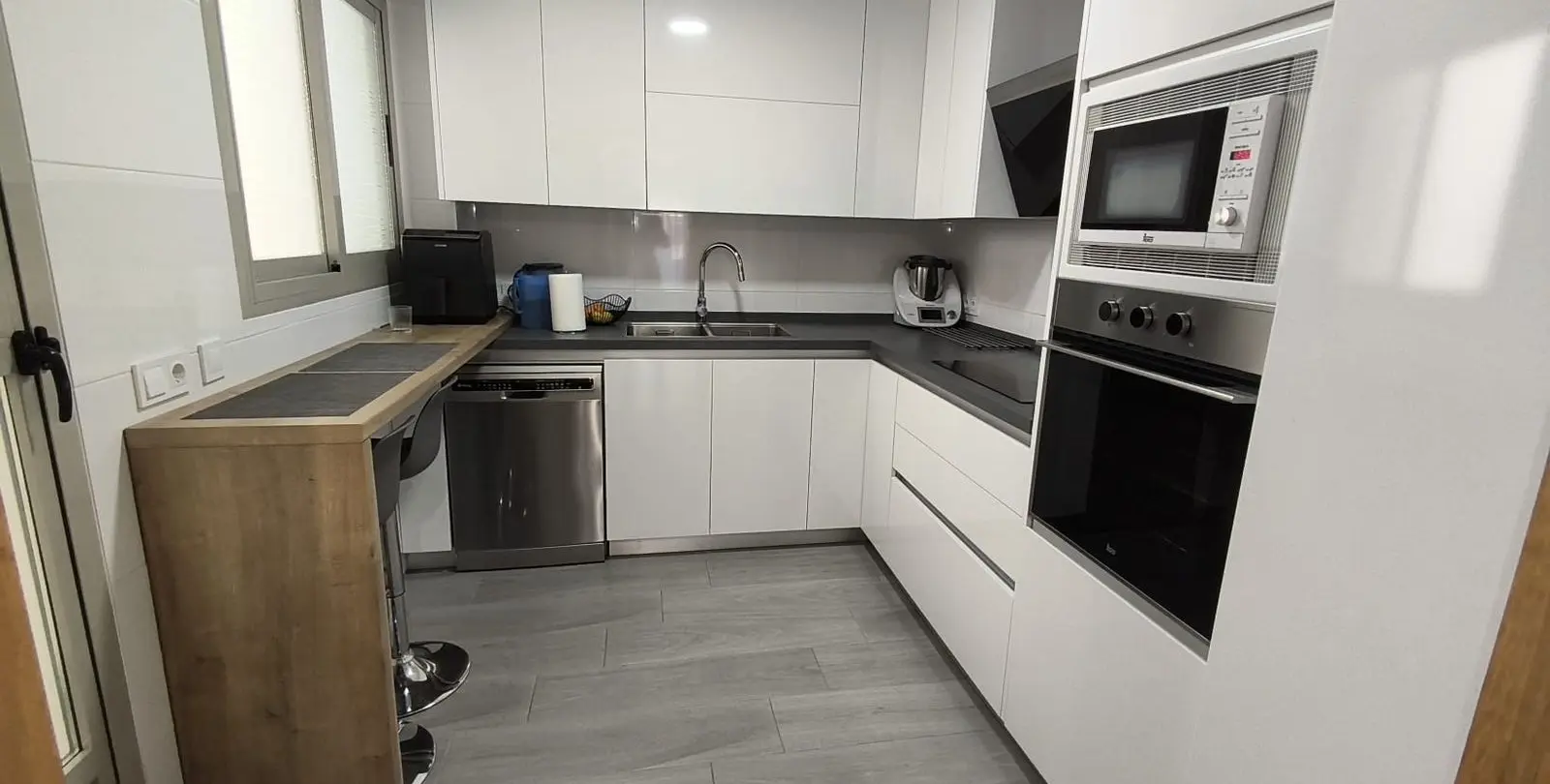 Sale of middle floor apartment in Torremolinos 6