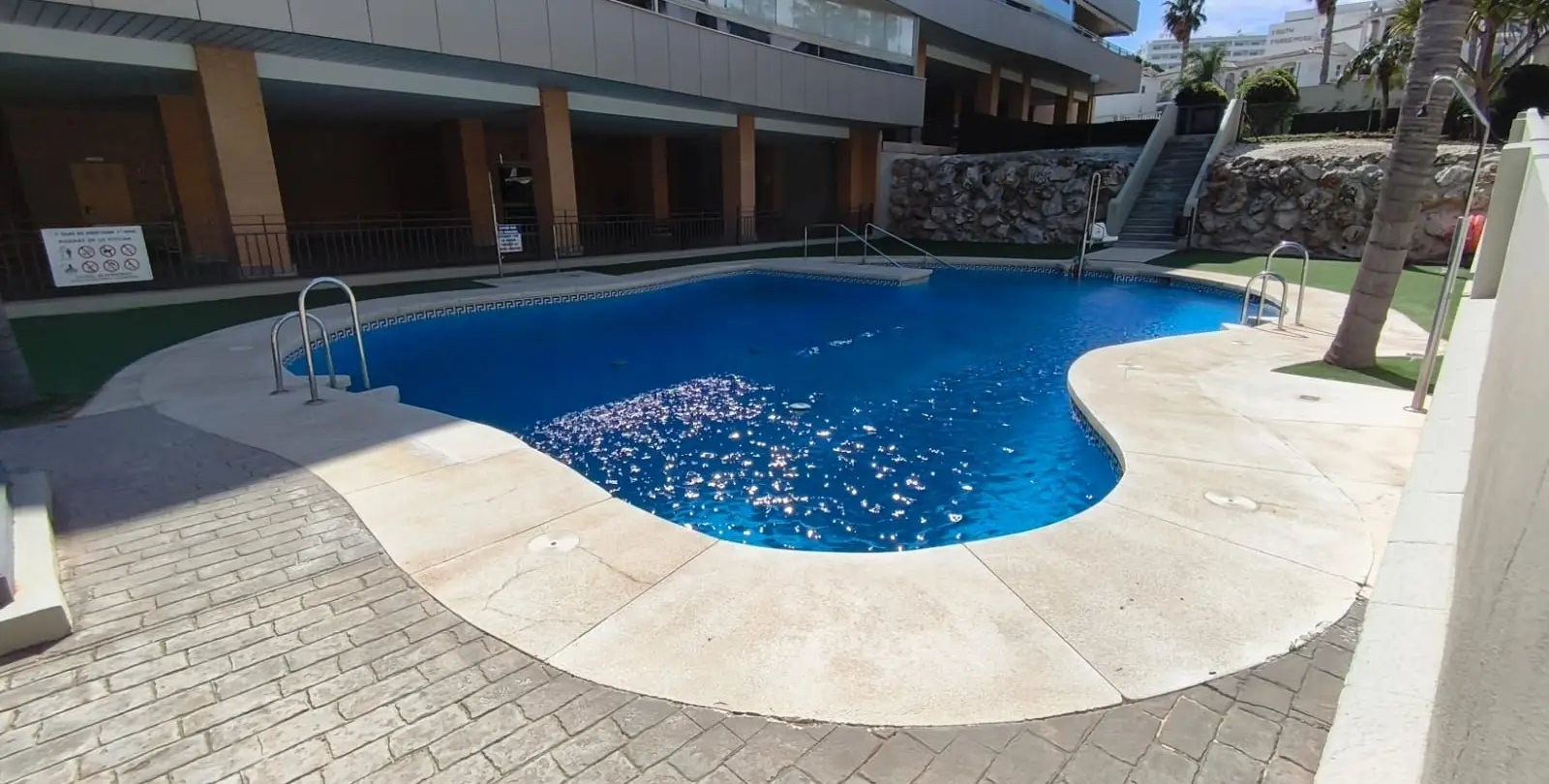 Sale of middle floor apartment in Torremolinos 31