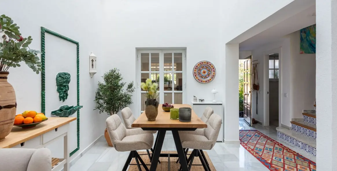 Sale of townhouse in New Golden Mile 4