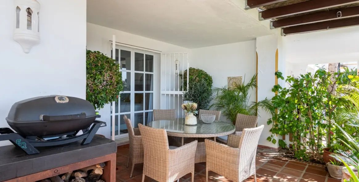 Sale of townhouse in New Golden Mile 11