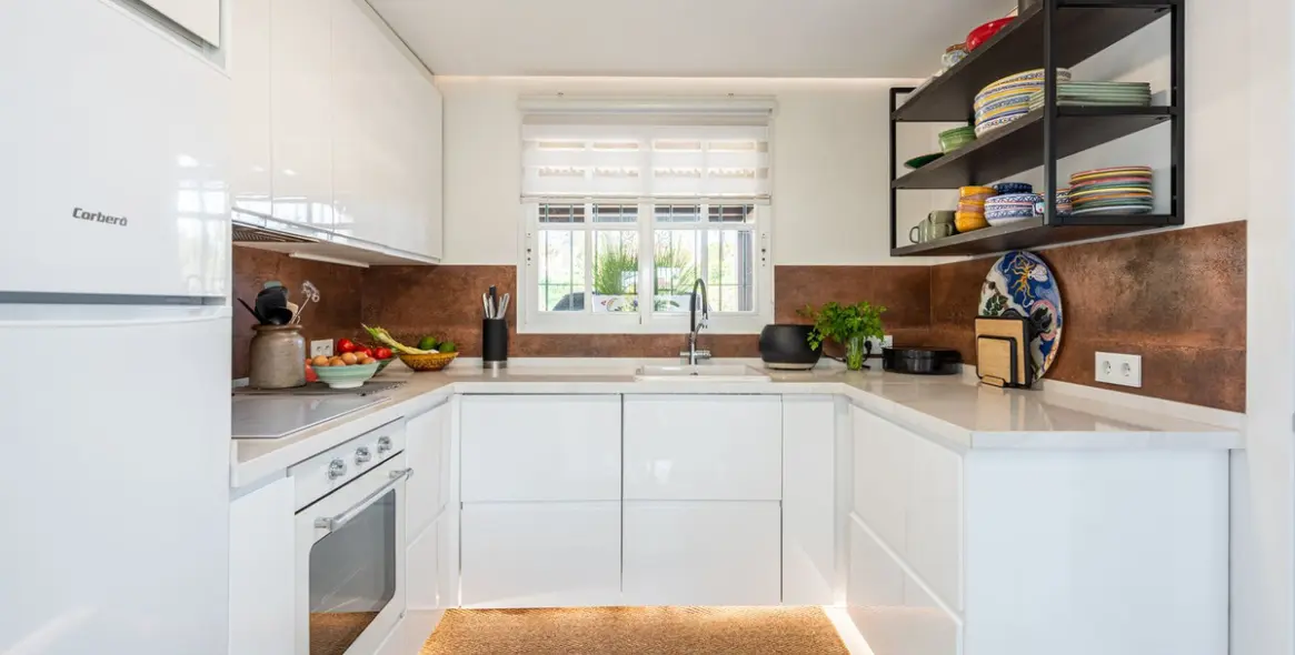 Sale of townhouse in New Golden Mile 14