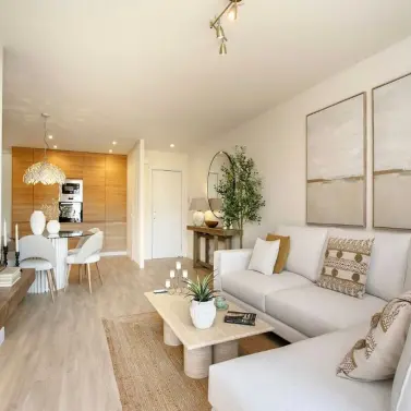 Sale of middle floor apartment in Fuengirola