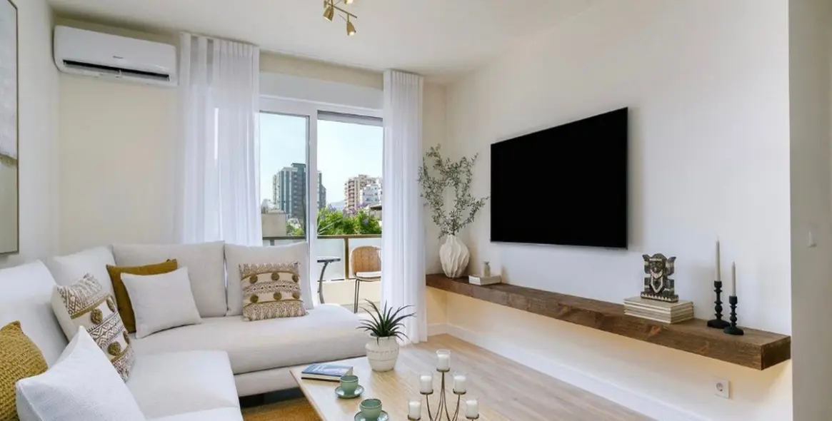 Sale of middle floor apartment in Fuengirola 3