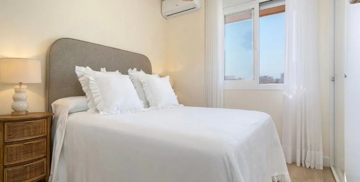 Sale of middle floor apartment in Fuengirola 13