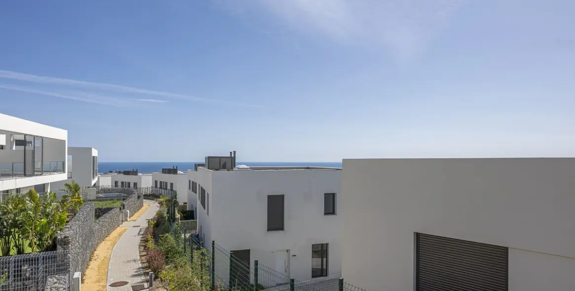Sale of townhouse in Riviera del Sol 31