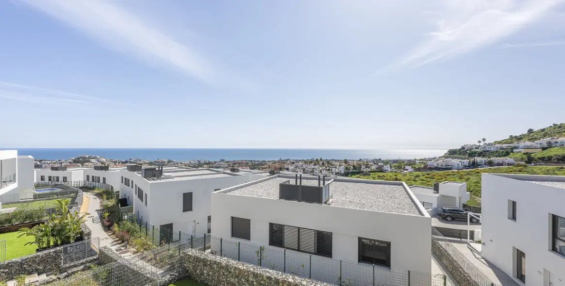 Sale of townhouse in Riviera del Sol 42