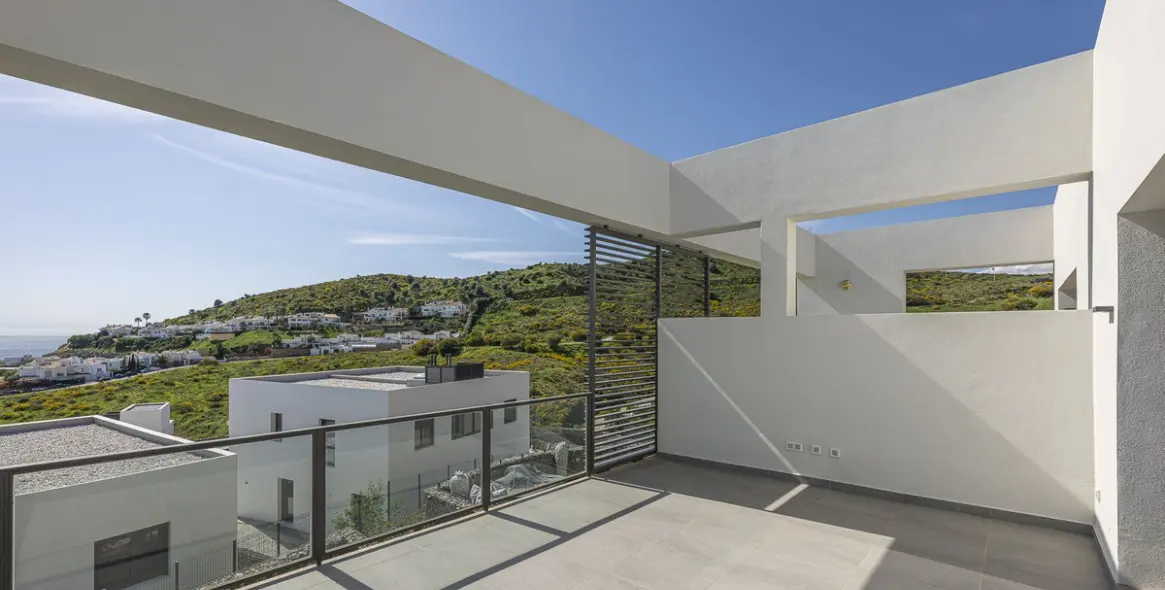 Sale of townhouse in Riviera del Sol 43