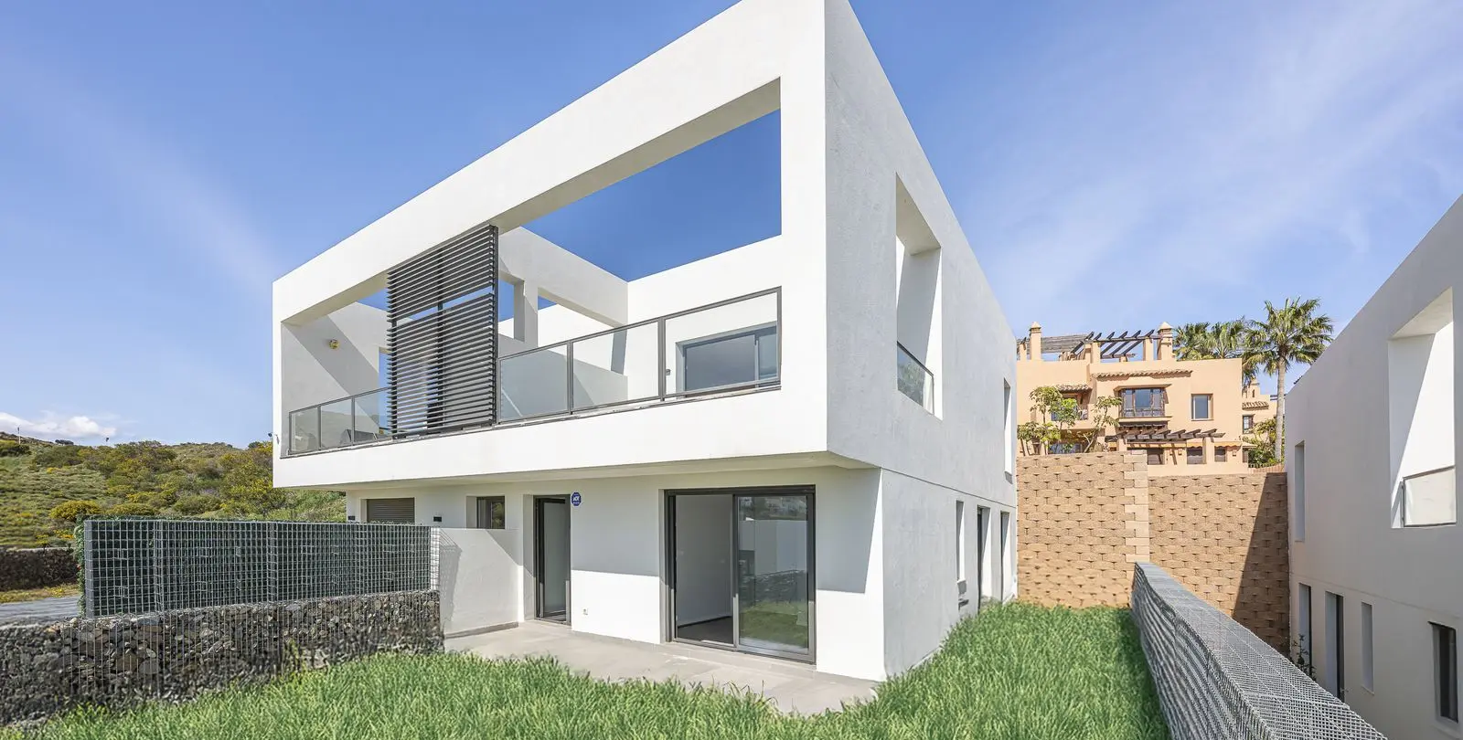 Sale of townhouse in Riviera del Sol 3