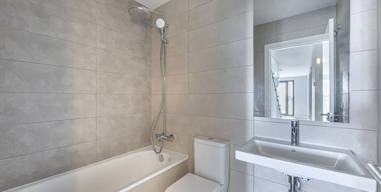 Sale of townhouse in Riviera del Sol 18