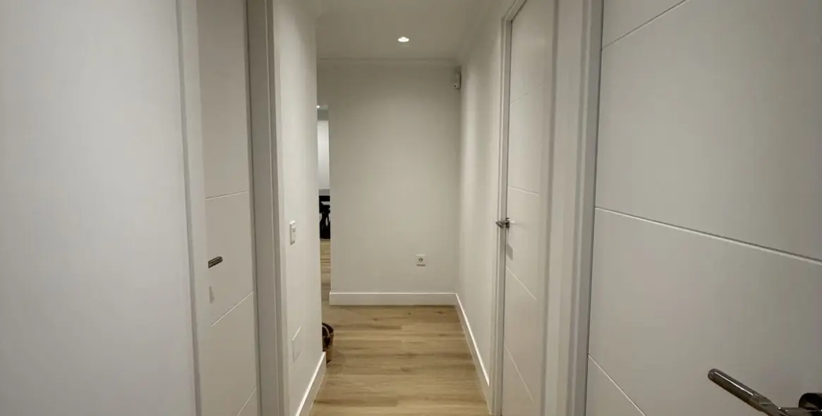 Venta de apartamento en planta media en Nueva Andalucía 12