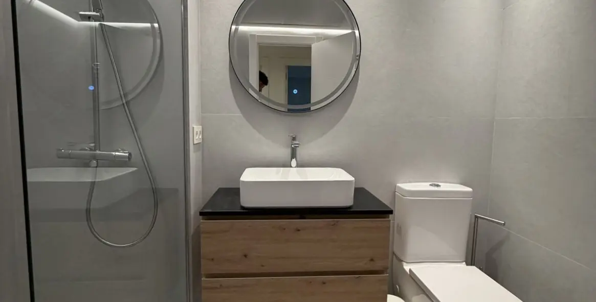 Venta de apartamento en planta media en Nueva Andalucía 13