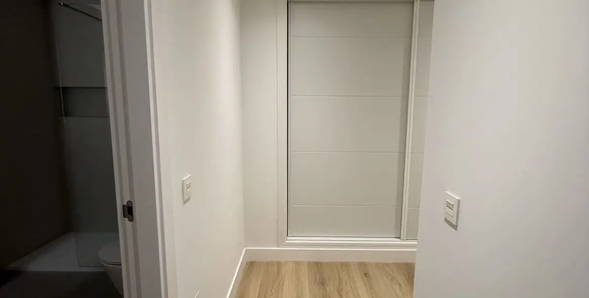 Venta de apartamento en planta media en Nueva Andalucía 17