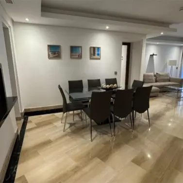 Sale of middle floor apartment in New Golden Mile