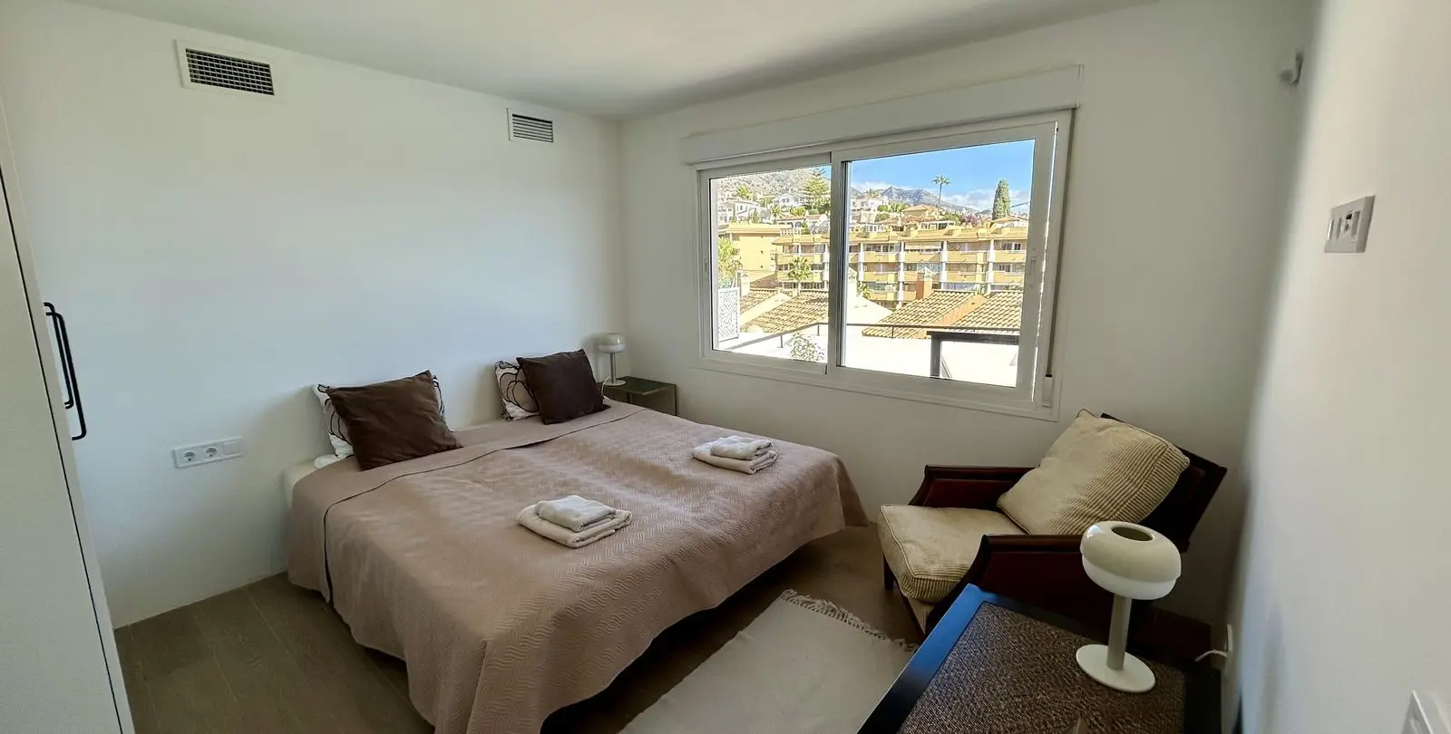 Sale of detached villa in Torreblanca 46