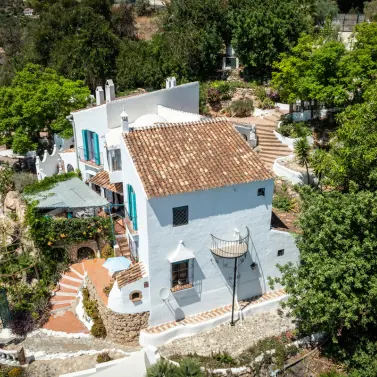 Продажа  отдельно стоящей виллы в Frigiliana