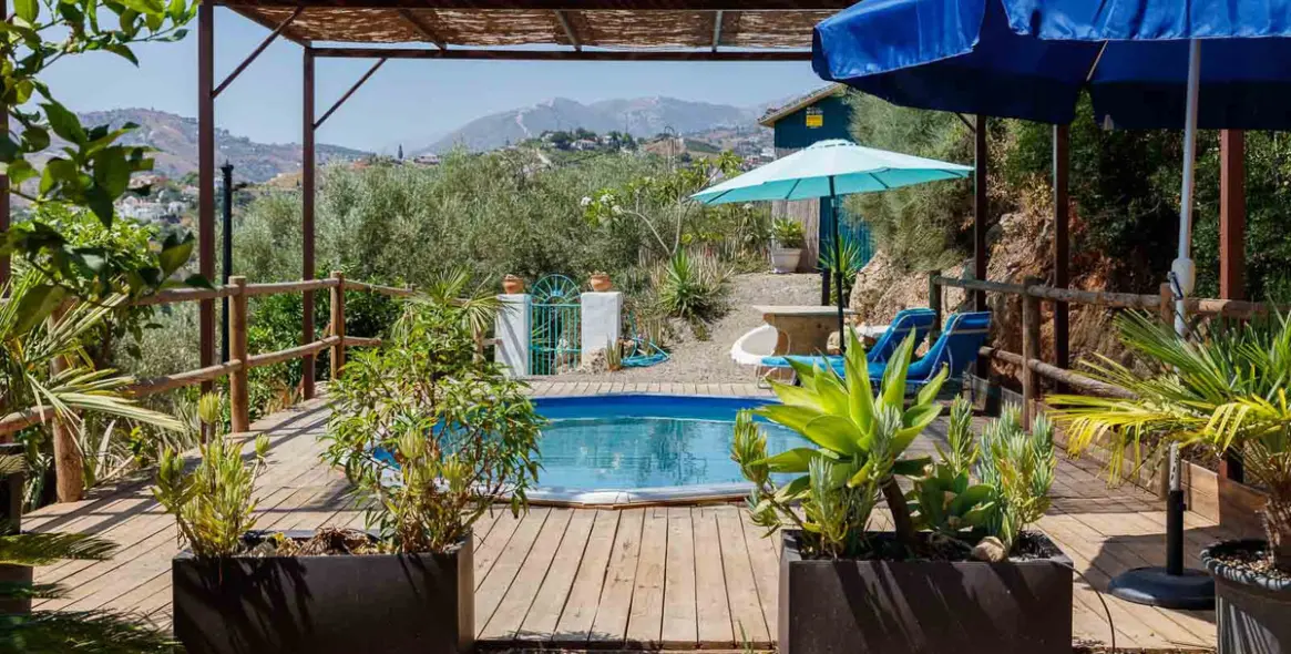 Продажа  отдельно стоящей виллы в Frigiliana 15