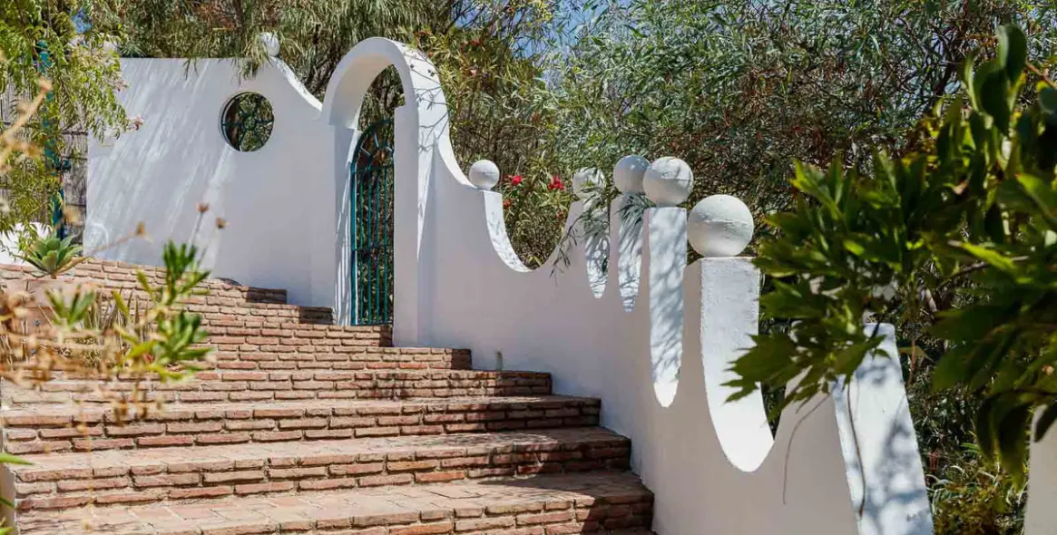 Продажа  отдельно стоящей виллы в Frigiliana 30