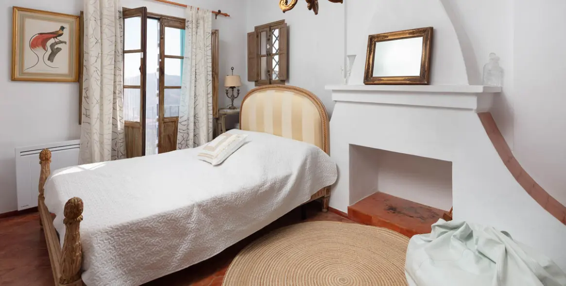 Продажа  отдельно стоящей виллы в Frigiliana 43