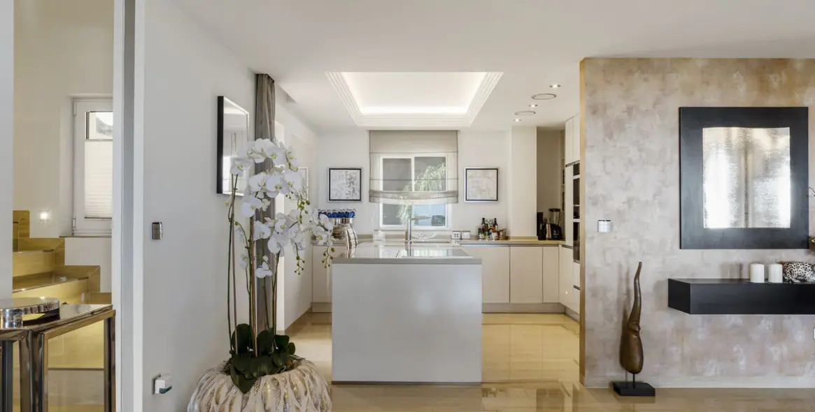 Venta de ático dúplex en Los Almendros 9