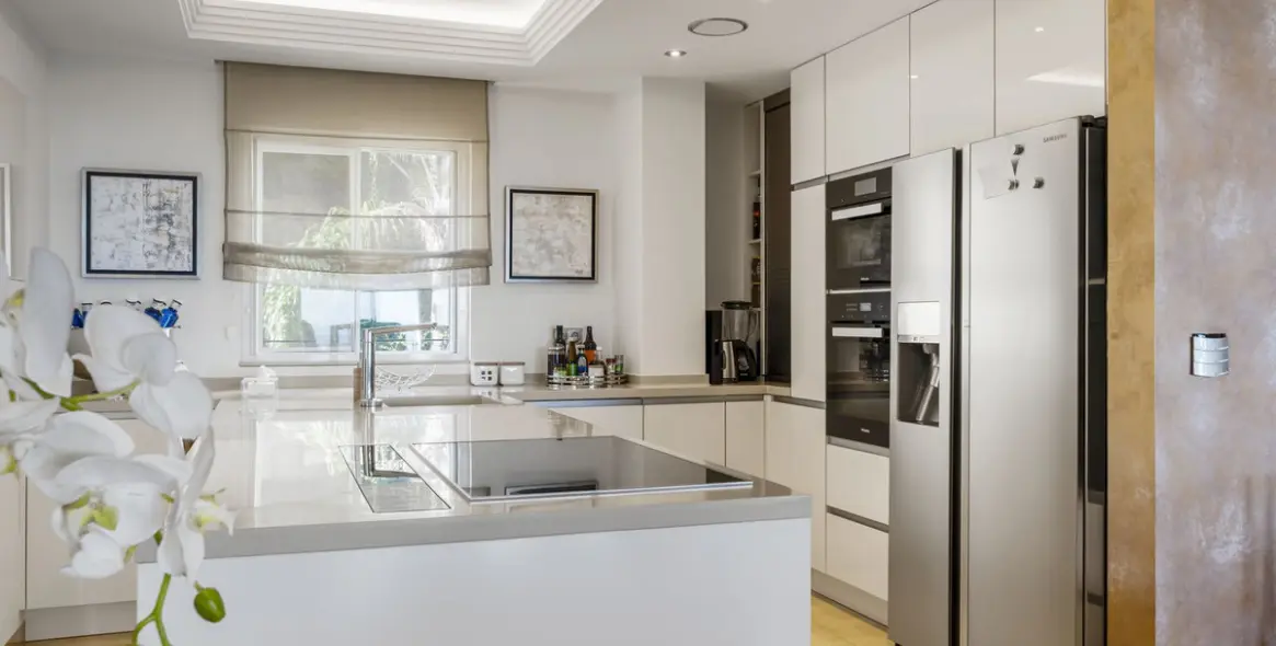 Venta de ático dúplex en Los Almendros 10