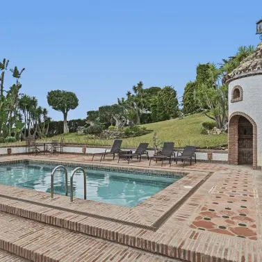 Venta de villa independiente en Las Chapas