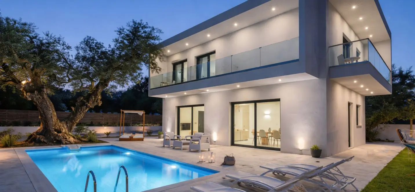 Sale of detached villa in Bel Air 0
