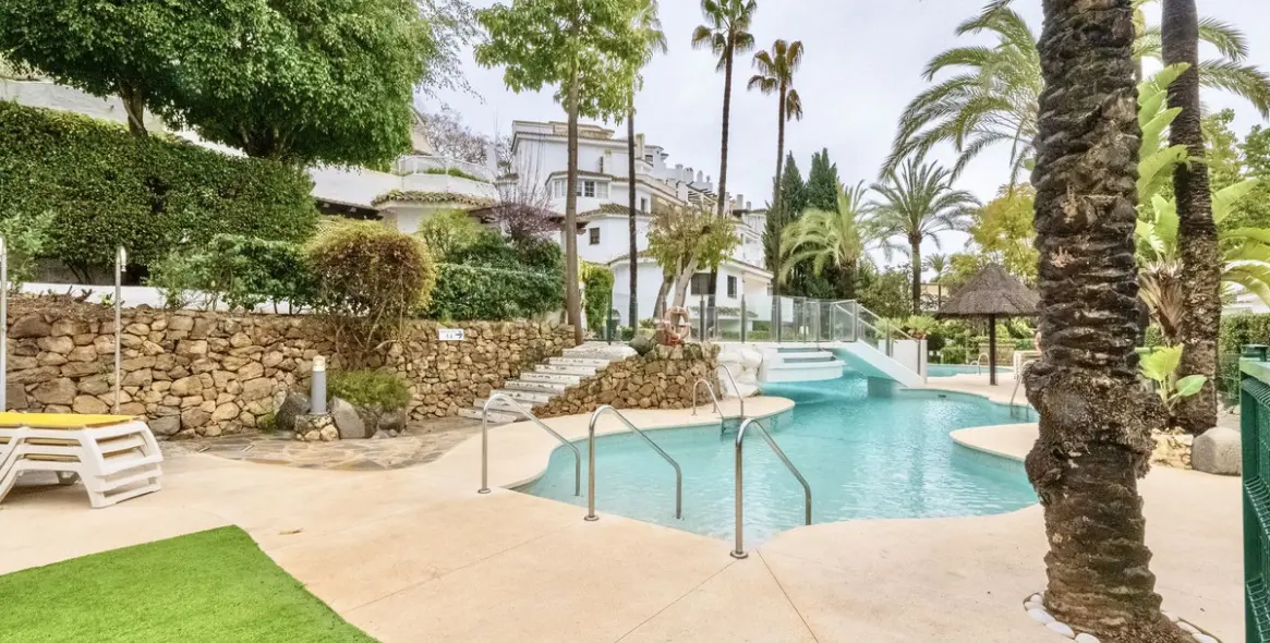 Долгосрочная аренда апартаментов на первом этаже в Las Chapas 2