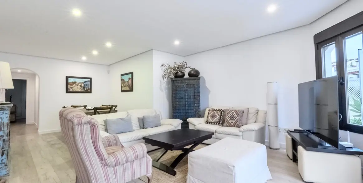 Долгосрочная аренда апартаментов на первом этаже в Las Chapas 8