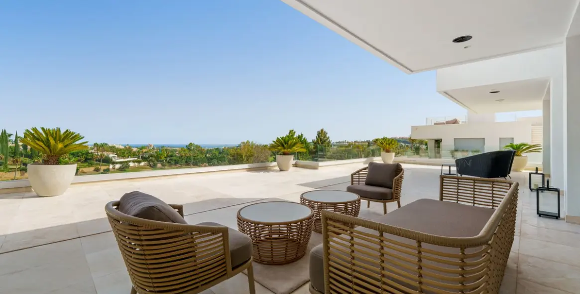 Продажа  отдельно стоящей виллы в Nueva Andalucía 6