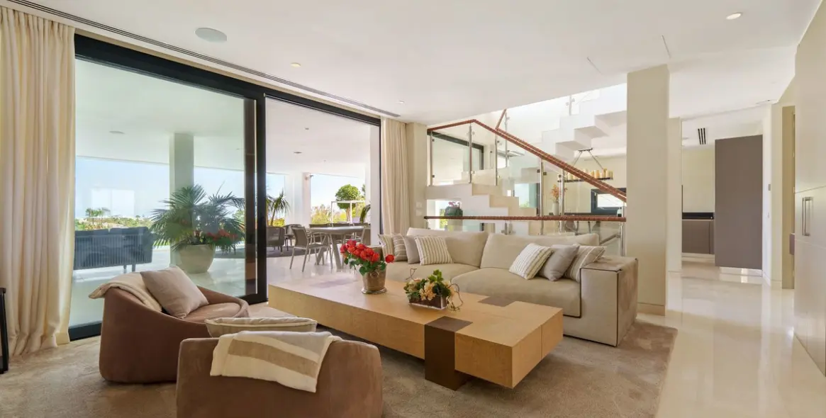 Продажа  отдельно стоящей виллы в Nueva Andalucía 7